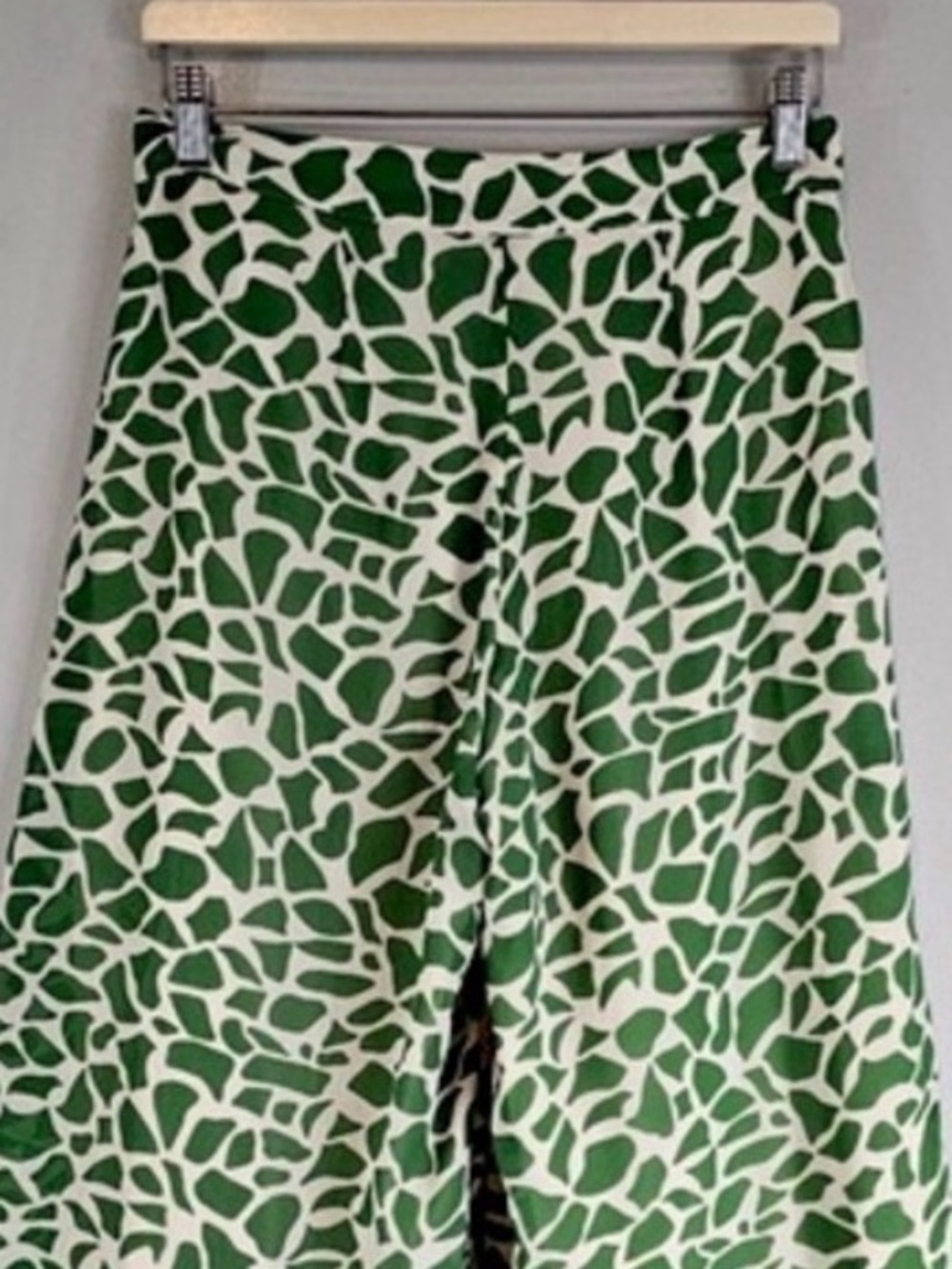 Dynamite Hutton Green Abstract Wide Leg Pants Size 4 - Picture 4 of 9